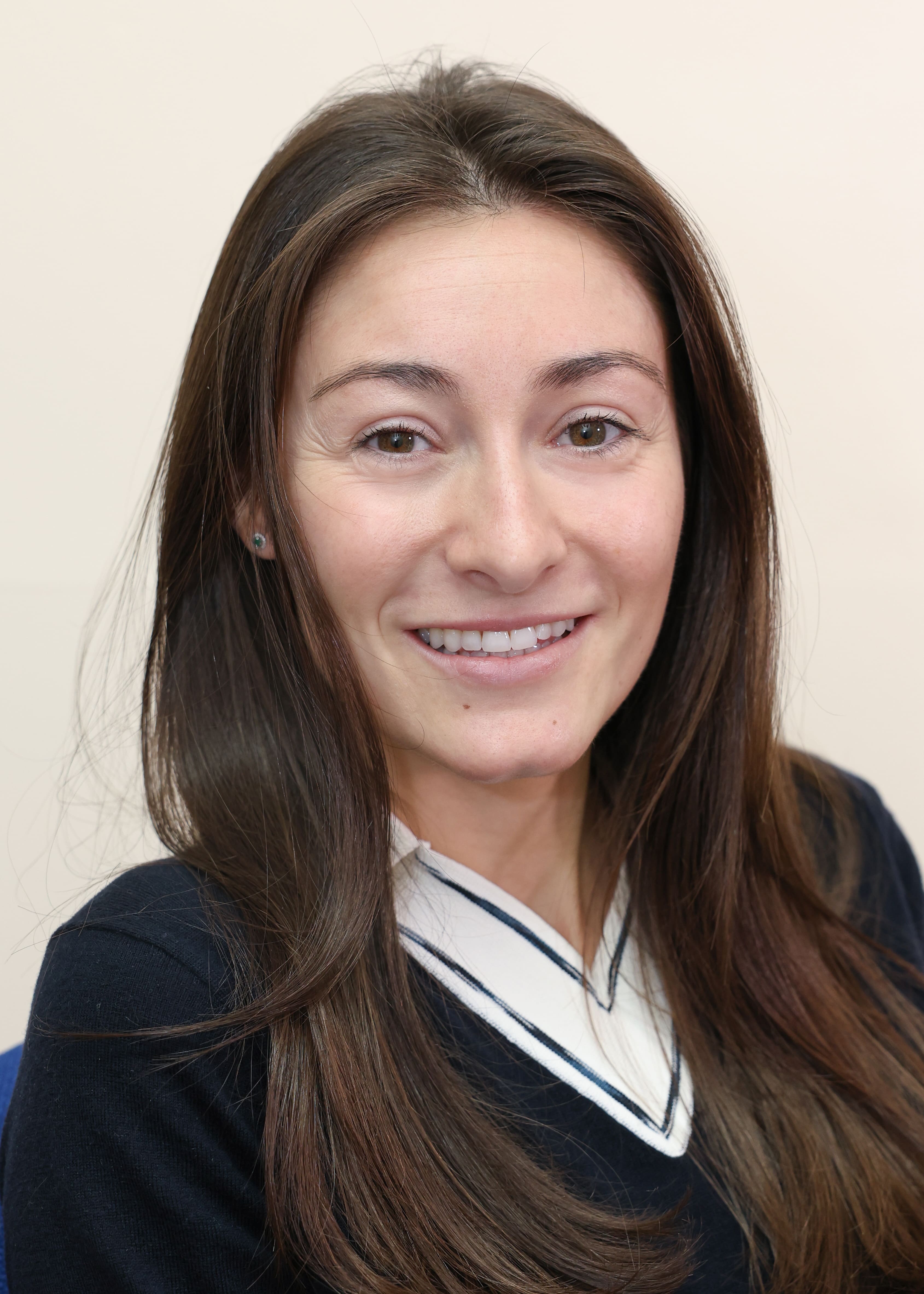 Photo of Dr Emily Howarth